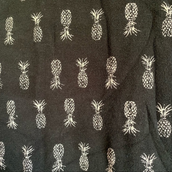 Pineapple Print Tank Black and White - Picture 2 of 4